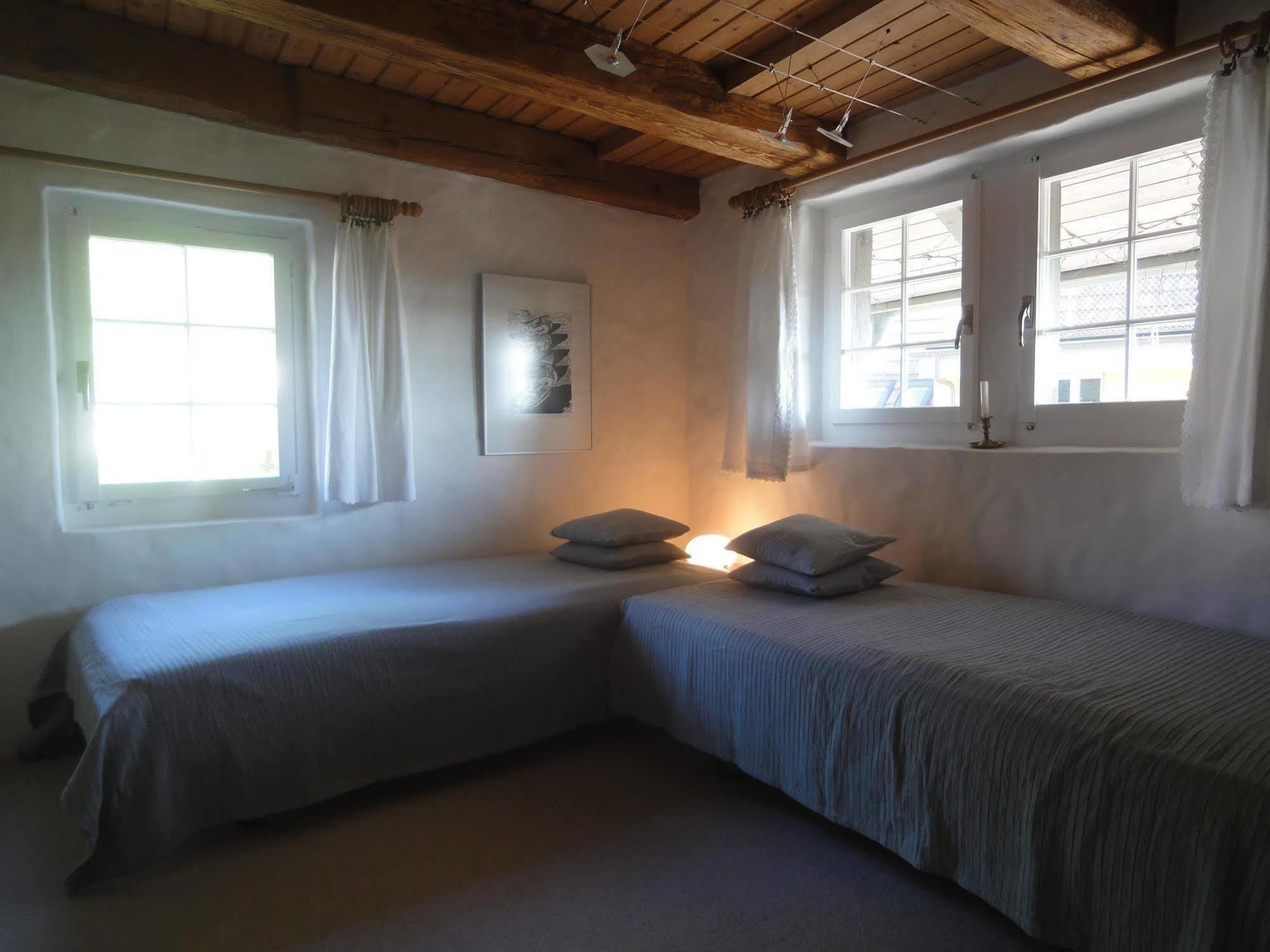 Guesthouse Les Mignardises Laufen-Uhwiesen Ngoại thất bức ảnh