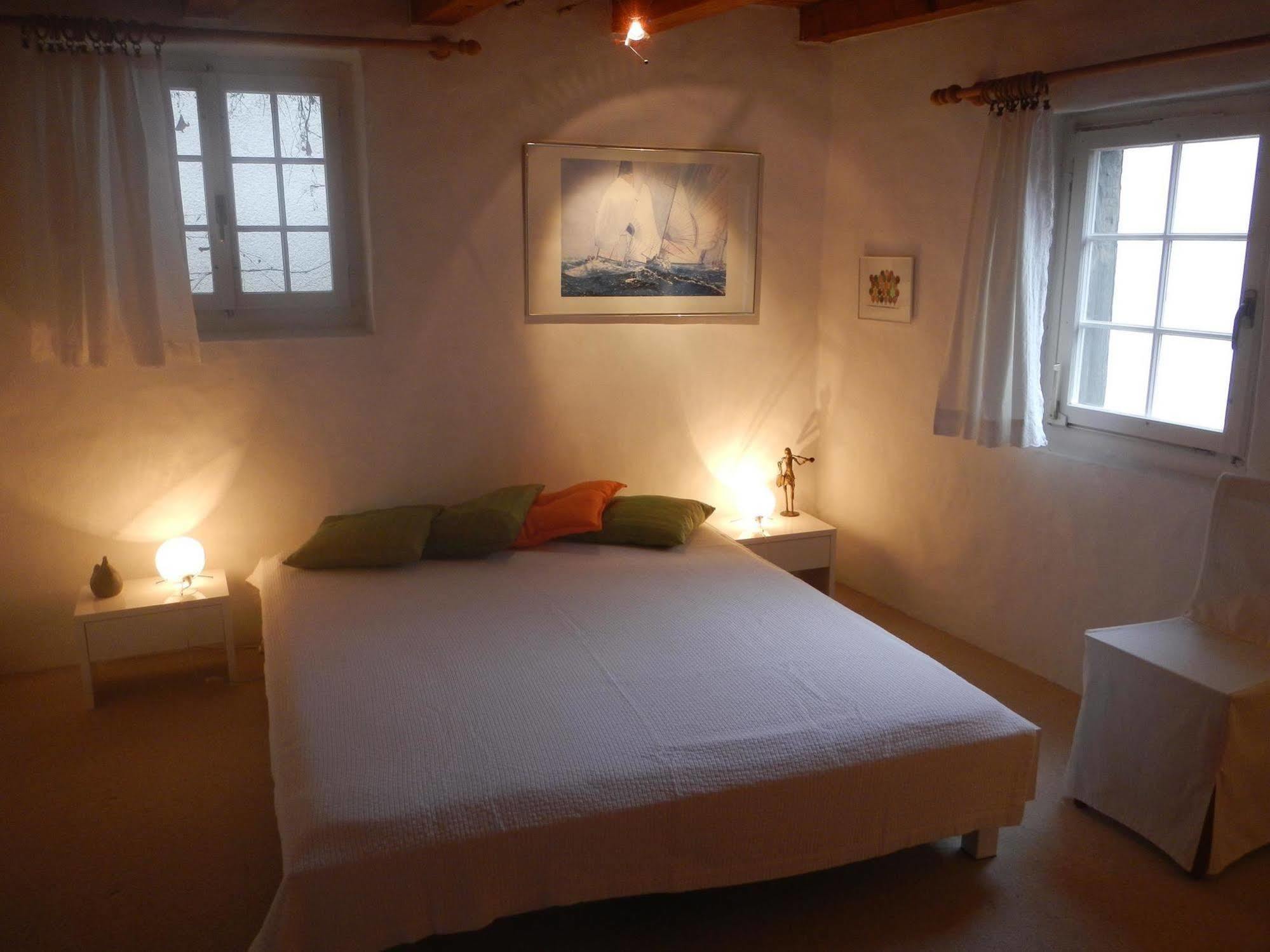 Guesthouse Les Mignardises Laufen-Uhwiesen Ngoại thất bức ảnh